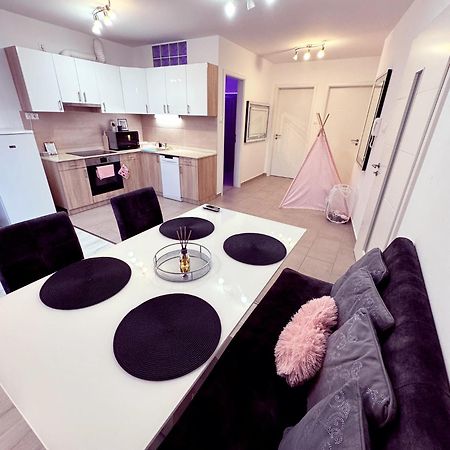 Exclusive Family Apartman Apartment Pecs Ngoại thất bức ảnh